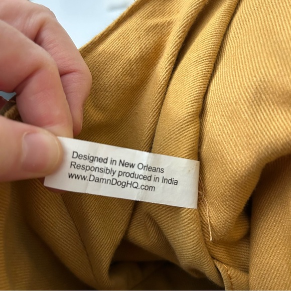 DamnDog Haversack in Swamp Green: Canvas Messenger Bag with Leather Straps - Picture 11 of 16